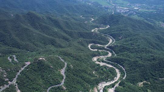 山林高山卧龙盘山公路横移01