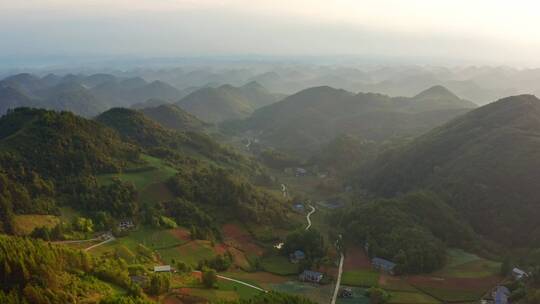 4k航拍山村晚霞