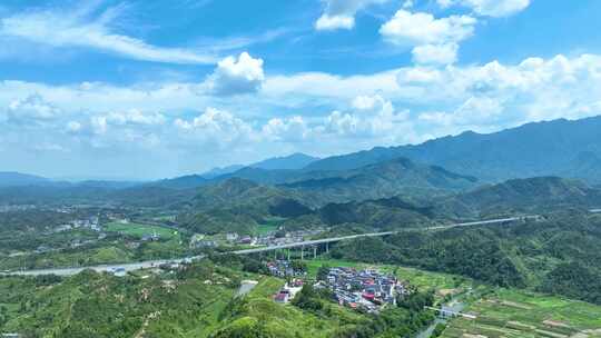 航拍江西旅游乡村交通道路农田田园风景