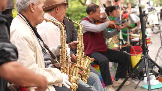 退休老人音乐会