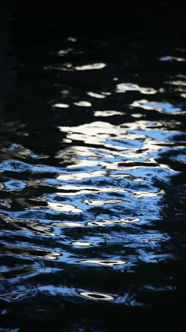 清澈水中波纹涟漪中秋节视频素材（竖屏）