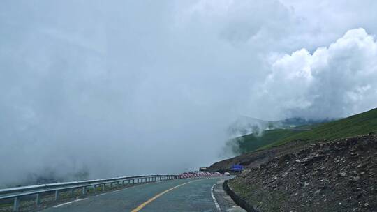 西藏山南羊卓雍村