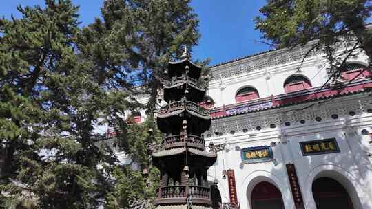 山西五台山地标古建筑显通寺