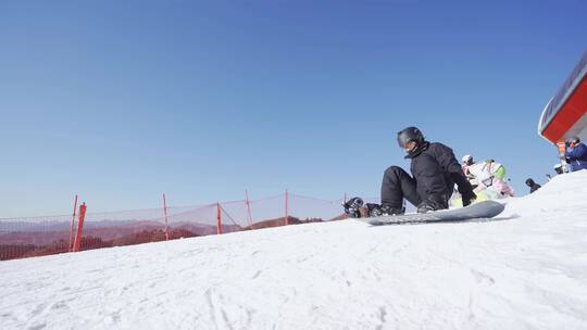 实拍滑雪运动