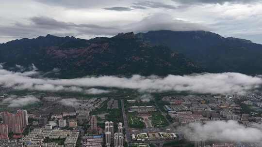 雨后的泰安