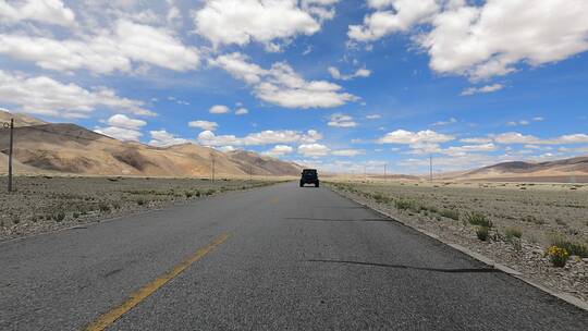 西藏阿里无人区公路行驶拍摄汽车第一视角