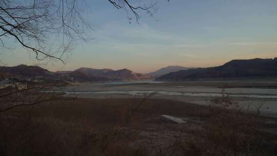 郊区 傍晚 日落 山河美景 远景