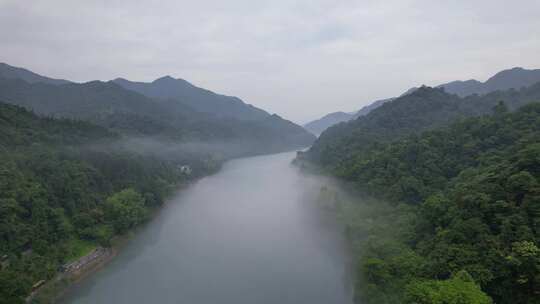 湖南郴州雾漫小东江风光航拍4k