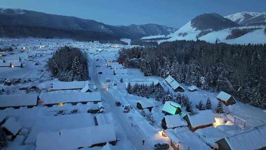 禾木冬天晨曦 村庄 禾木雪景新疆冬季旅游