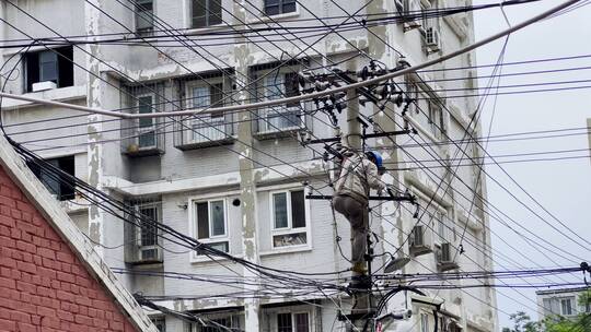北京老旧小区电力故障抢修