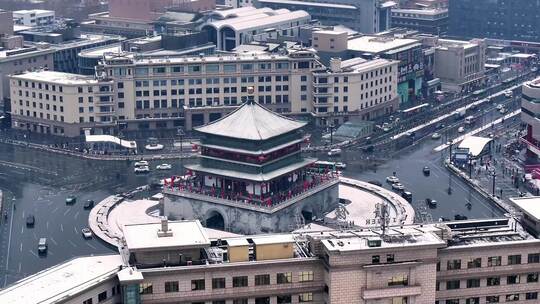 西安钟楼雪景视频素材模板下载