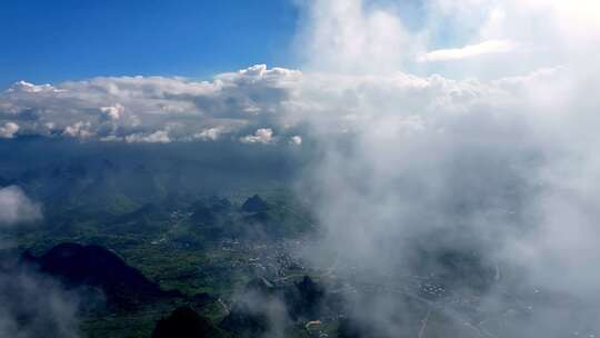 广西桂林山水漓江风光日出云海 高空穿云