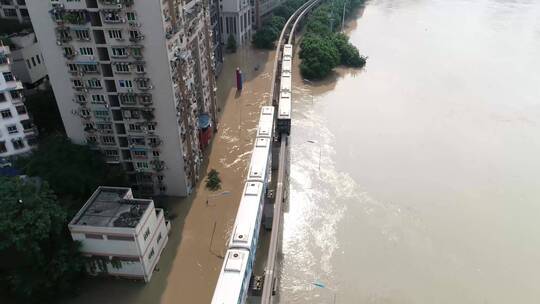 重庆洪水洪峰轻轨航拍