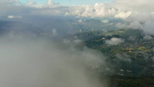 4k航拍高山峡谷云海