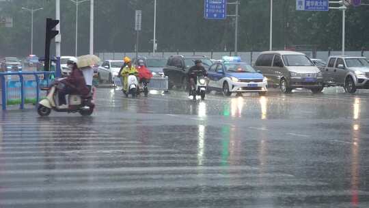 雨天 下雨 城市风光 写意 台风 雨中景色