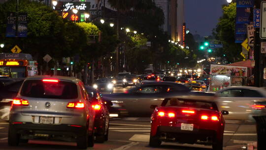 洛杉矶晚间的交通