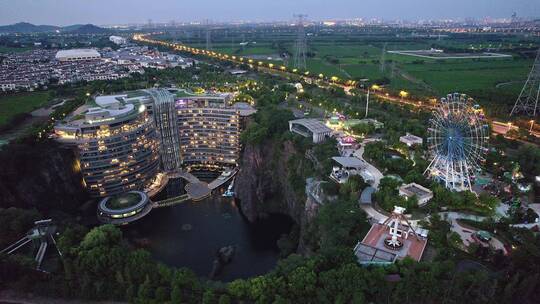 五星级酒店上海佘山世茂洲际酒店夜景全景