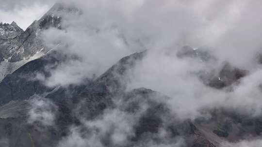 西藏丙察察段雪山风景