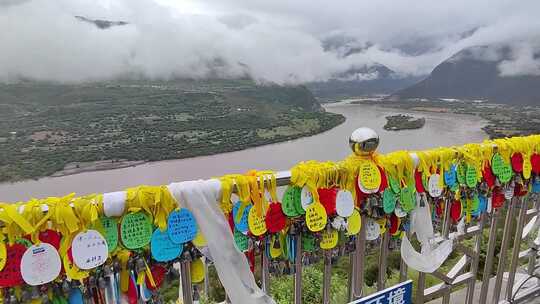 西藏许愿牌哈达祈祷南迦巴瓦峰观景台