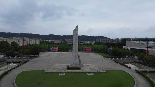 绵阳新北川县城广场的标志纪念碑