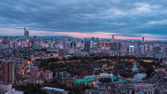 昆明翠湖公园夜景航拍延时摄影视频素材模板下载