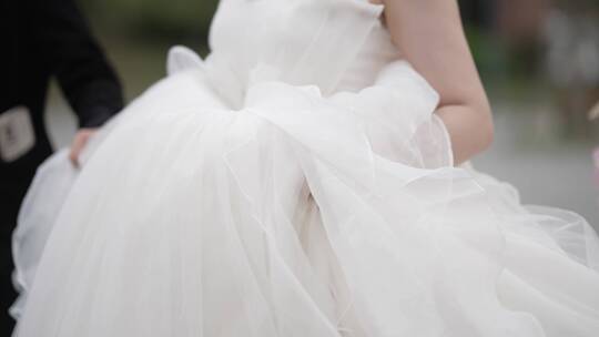 白色婚纱
