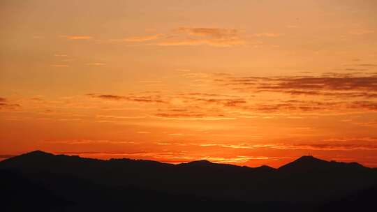 黄昏晚霞延时日落夕阳傍晚天空唯美火烧云