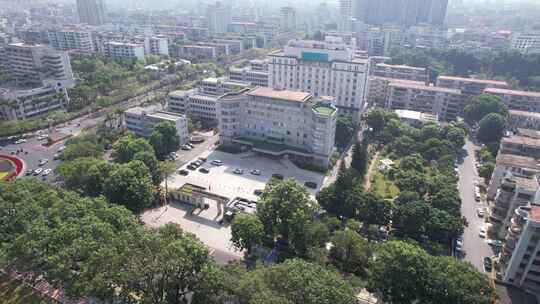 广东茂名市委市政府办公楼航拍