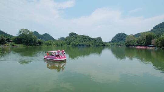 广西柳州山水龙潭公园湖水风景