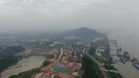武汉江边工厂流水线航拍