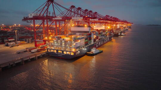 上海洋山港货轮装卸货夜景视频素材模板下载