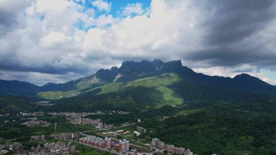 航拍青山白云延时景观