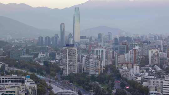 智利圣地亚哥市中心空中天际线早上时间流逝