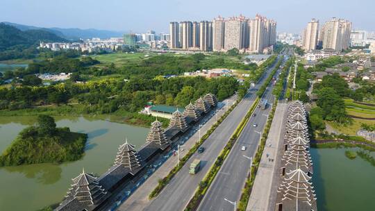 航拍南宁侗族苗族风雨桥可利大桥