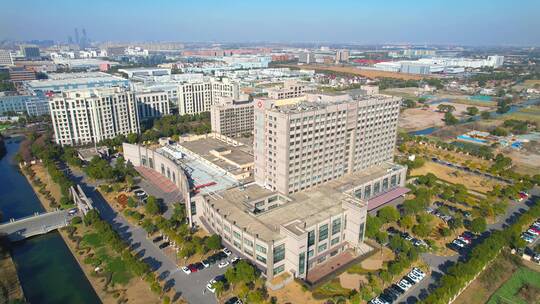 航拍上海浦东国际医学中心