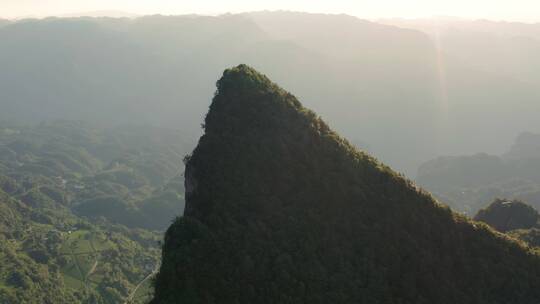 4k航拍山村晚霞