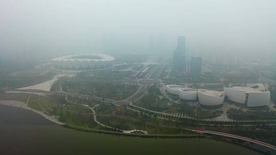 雾霾下的西安奥体中心鸟瞰图