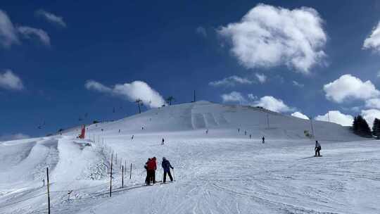 滑雪场滑雪视频素材模板下载