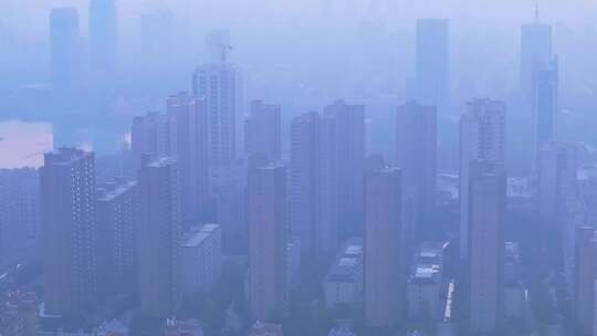 航拍枣庄城市晨雾空气污染视频素材模板下载