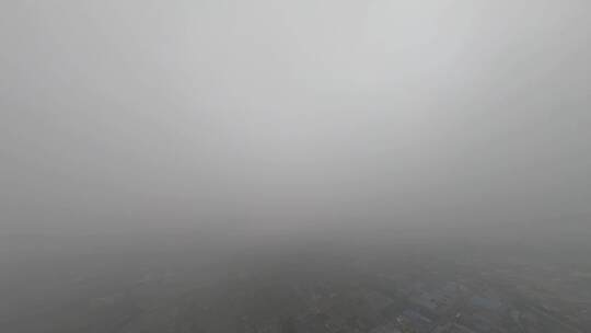 穿越机航拍穿云云层平流雾云雾上风景