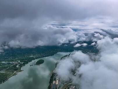 城市航拍云海