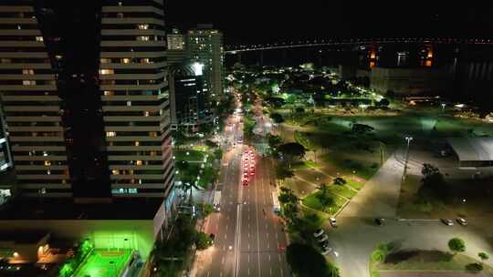 航拍夜晚城市道路