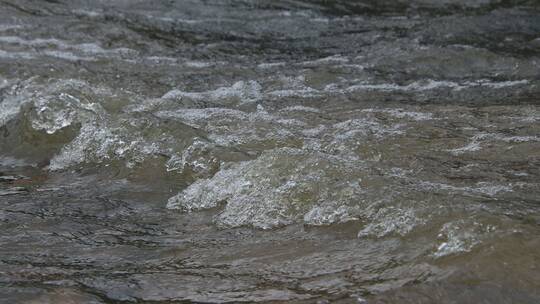 暴雨过后小河里的激流视频素材模板下载