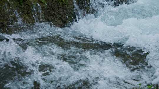 小河流动水花小河溪流