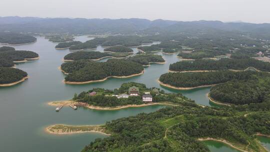 航拍湖北荆州洈水景区