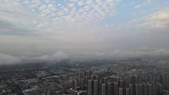 雨后的城镇