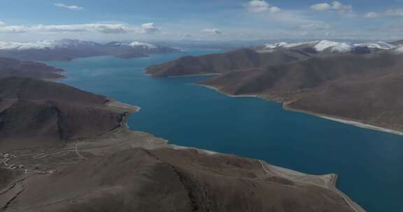 西藏日喀则羊卓雍措圣湖神湖蓝色高空航拍