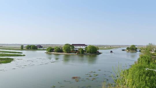 航拍江苏盐城九龙口名胜风景区湖中小岛