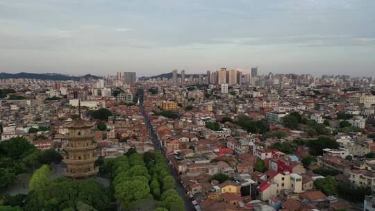 泉州航拍东西塔开元寺闽南建筑西街旅游景点