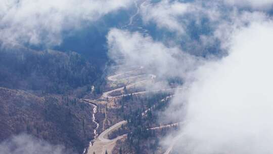 4k航拍四川神仙池28道拐山路云海